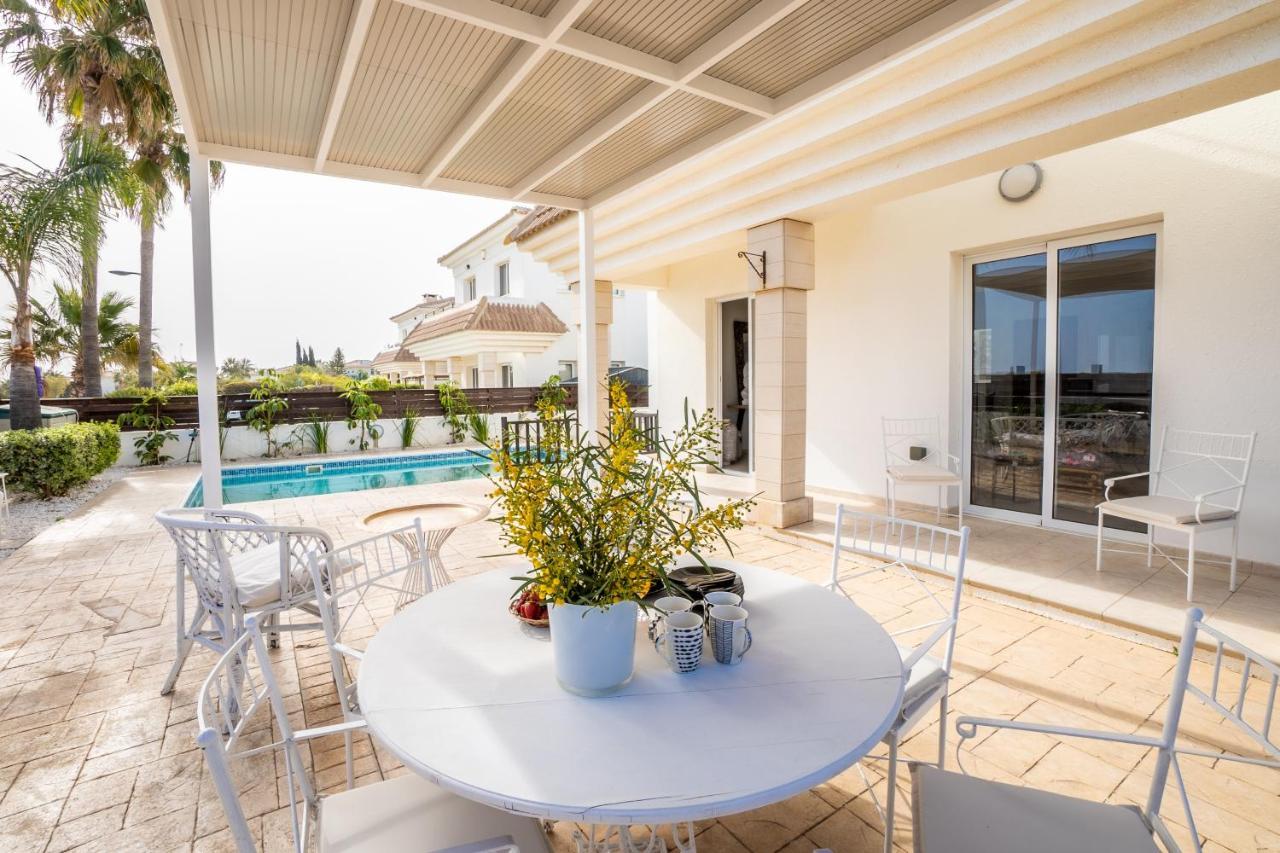 Villa Chill And Joy Paralimni Exterior photo